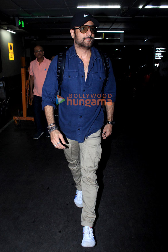 photos fardeen khan snapped at the airport 2