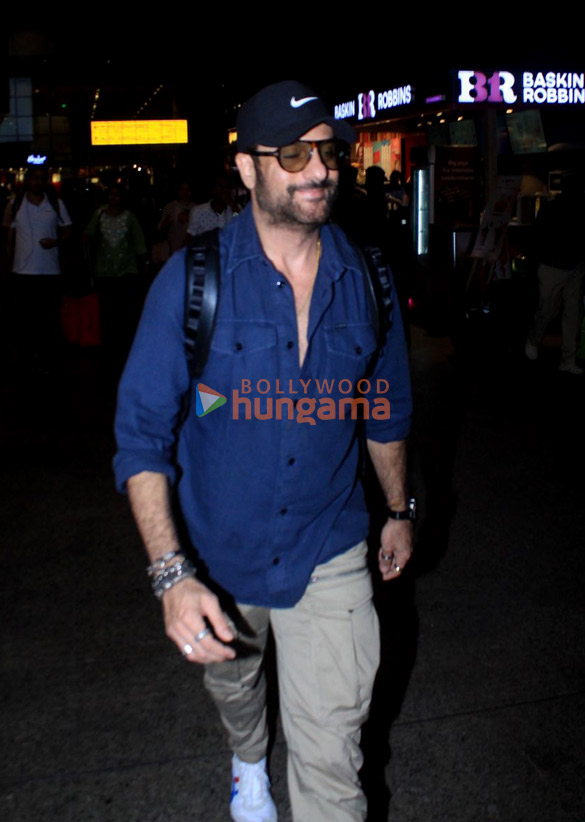 photos fardeen khan snapped at the airport 4