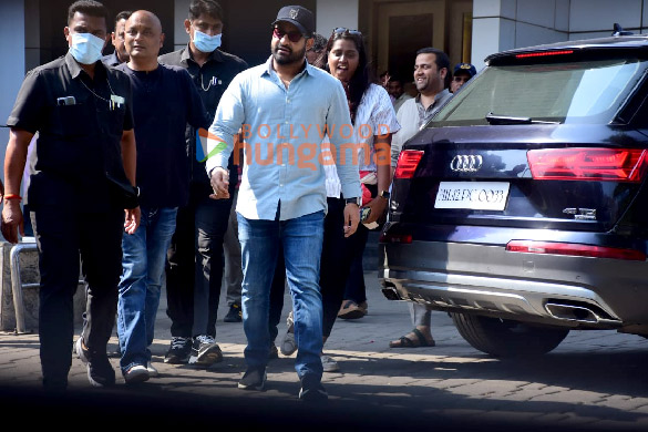 photos jr ntr snapped at kalina airport 3