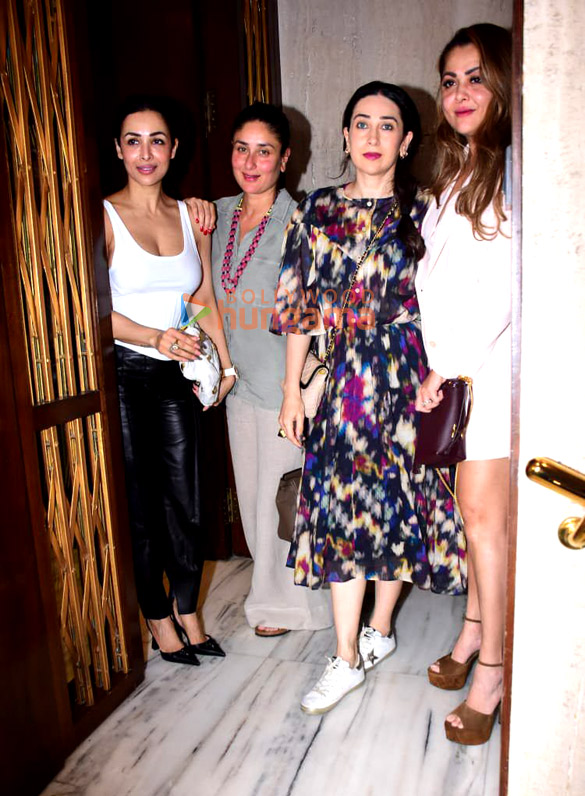 photos kareena kapoor khan malaika arora amrita arora and karisma kapoor snapped at manish malhotras house 5