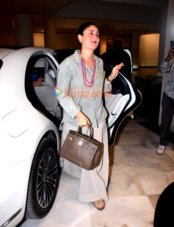 photos kareena kapoor khan malaika arora amrita arora and karisma kapoor snapped at manish malhotras house 6