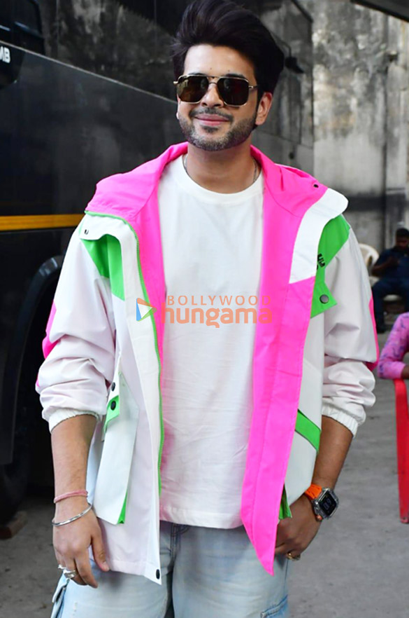 photos madhuri dixit suniel shetty bharti singh and others snapped on the sets of dance deewane 4 3
