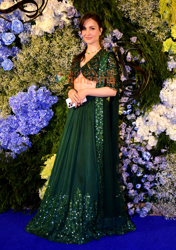 photos producer anand pandit and family snapped with daughter aishwarya and son in law sahil at their wedding reception 13 4