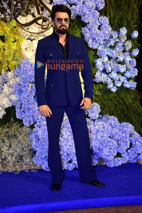 photos producer anand pandit and family snapped with daughter aishwarya and son in law sahil at their wedding reception 14 2