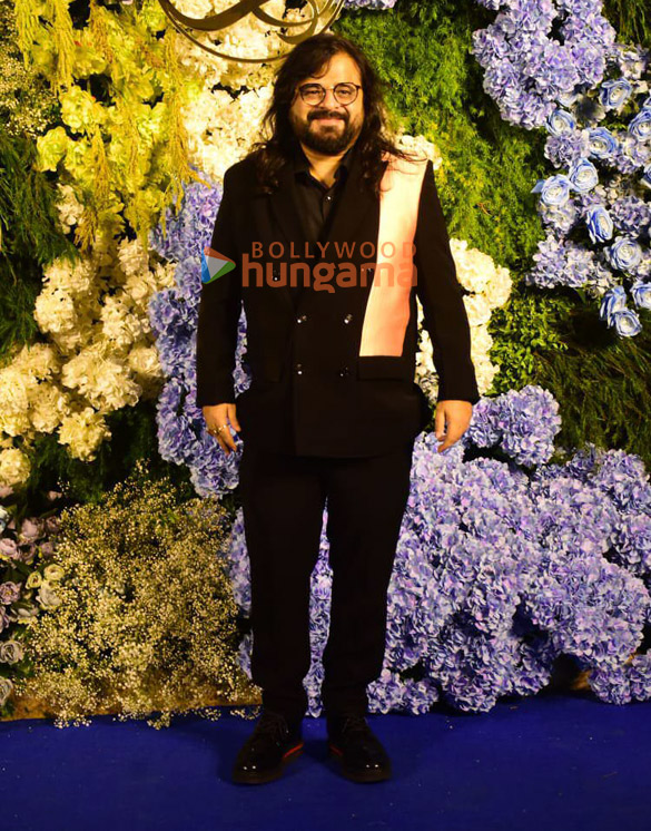photos producer anand pandit and family snapped with daughter aishwarya and son in law sahil at their wedding reception 37
