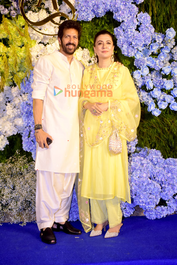 photos producer anand pandit and family snapped with daughter aishwarya and son in law sahil at their wedding reception 6 4