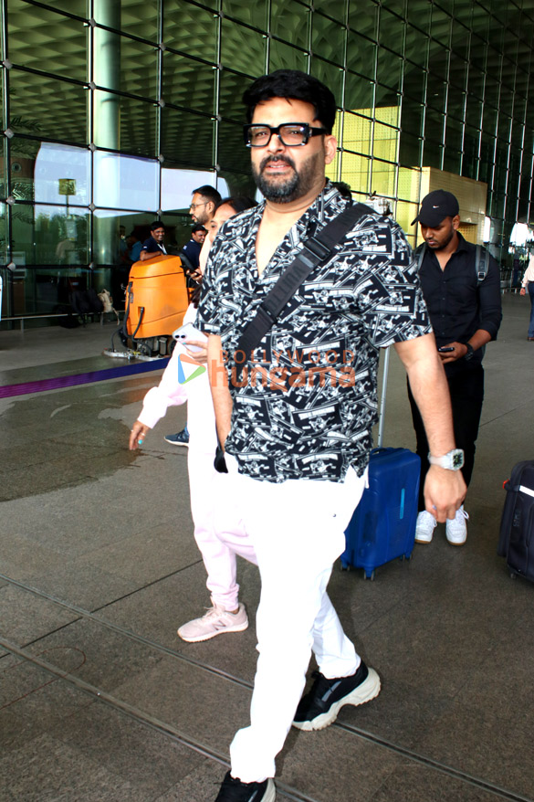 photos rakul preet singh rajkummar rao and jyothika snapped at the airport 8