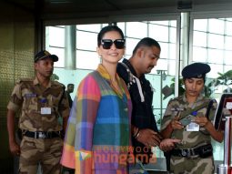 Photos: Sonam Kapoor Ahuja, Anil Kapoor, Malaika Arora and others snapped at the airport