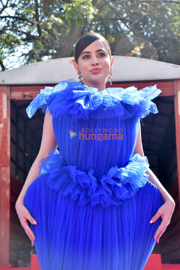photos uorfi javed snapped in juhu 2 11