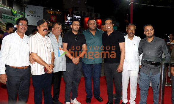 photos vindu dara singh and others snapped at veerji malai chaap wale mumbai outlet in juhu 3