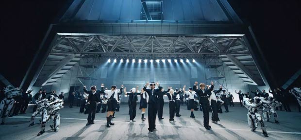 SEVENTEEN dance through a dystopian dreamscape with captivating 'MAESTRO', watch SEVENTEEN dance through a dystopian dreamscape with captivating 'MAESTRO', watch