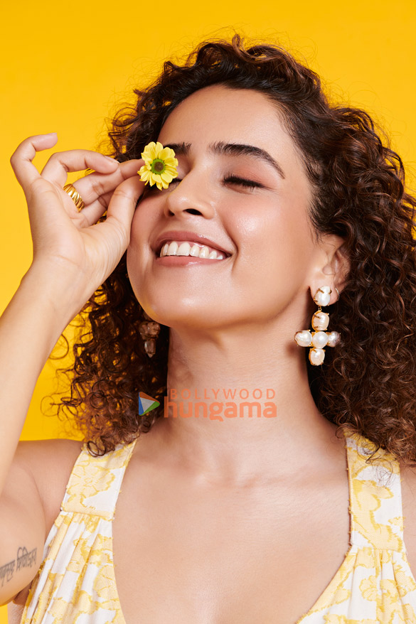 Sanya Malhotra Photos, Images, Hd Wallpapers, Sanya Malhotra Hd Images 