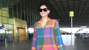 Sonam Kapoor is all smiles as she gets clicked by paps