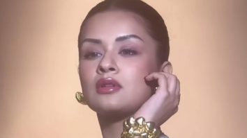 Radiating Greek Goddess vibes in this divine white outfit! Avneet Kaur