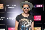 Gulshan Devaiah looks dapper as he poses for paps at the BH Style Icons 2024