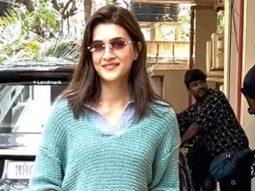 Kriti Sanon flashes a cute smile for paps as she gets clicked