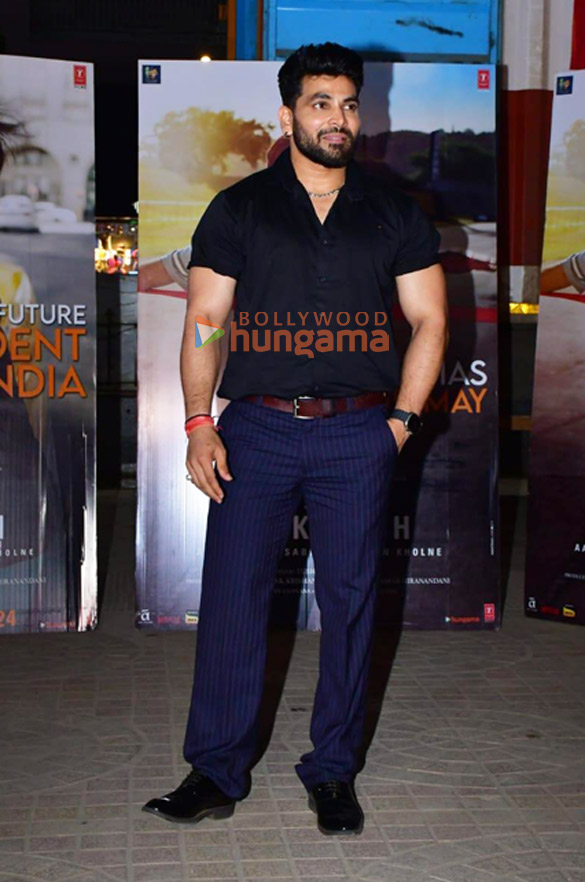 photos alaya f sharad kelkar and others grace the premiere of srikanth 129 4