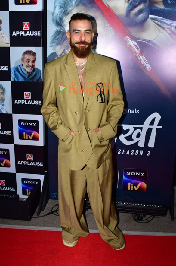 photos celebs grace the premiere of undekhi season 3 9