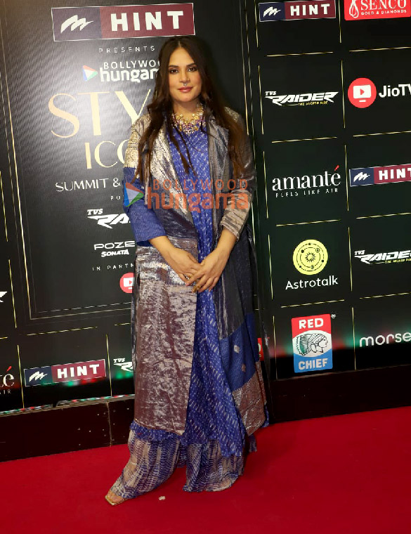 photos celebs grace the red carpet at bollywood hungama style icons summit and awards 2024 103 4
