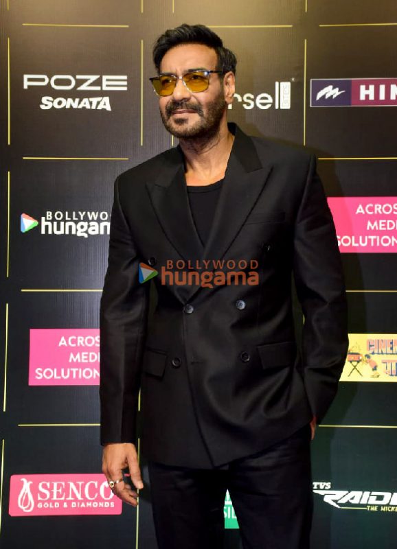 Photos: Celebs grace the red carpet at Bollywood Hungama Style Icons ...