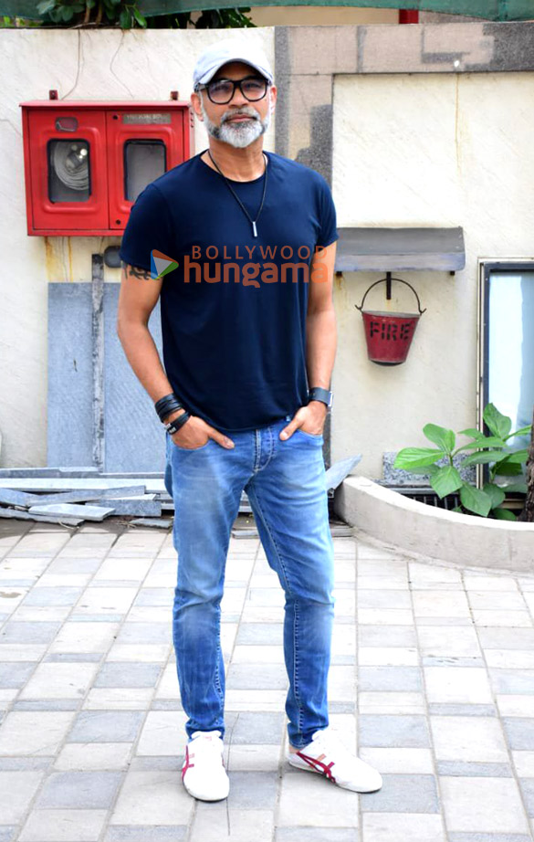 photos divya khossla and abhinay deo snapped promoting their film savi 1