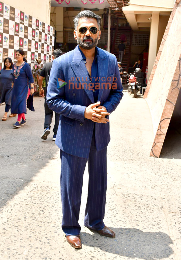 Photos Madhuri Dixit, Suniel Shetty and Urmila Matondkar snapped on the ...