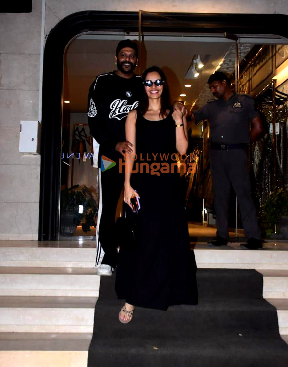 photos manushi chhillar snapped in bandra 2
