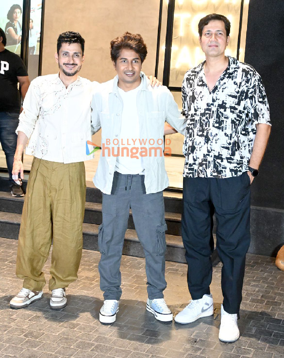 photos neena gupta sanvikaa zakir khan and others snapped at the special screening of tvfs panchayat season 3 in mumbai 5