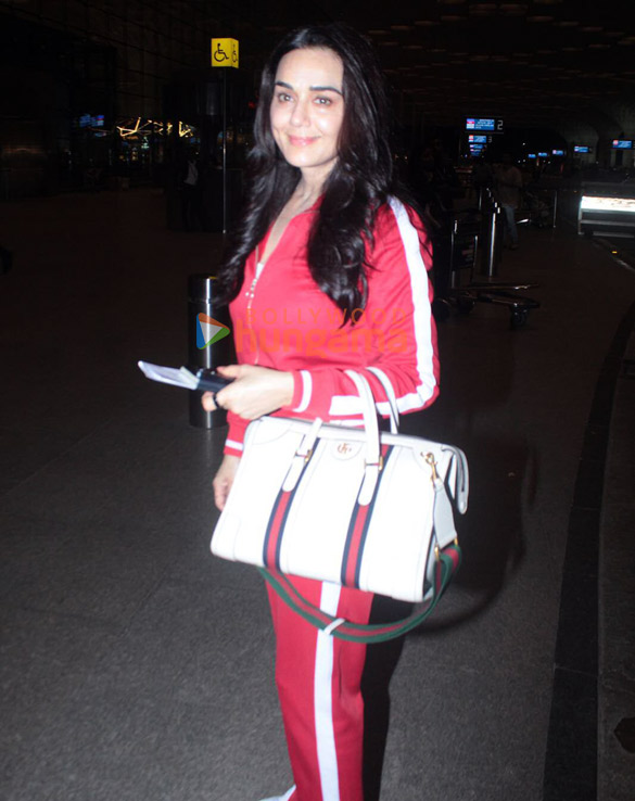 Photos: Preity Zinta, Sherlyn Chopra and others snapped at the airport Photos: Preity Zinta, Sherlyn Chopra and others snapped at the airport
