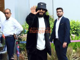 Photos: Salman Khan, Ranveer Singh, Mahendra Singh Dhoni and others snapped at Kalina airport