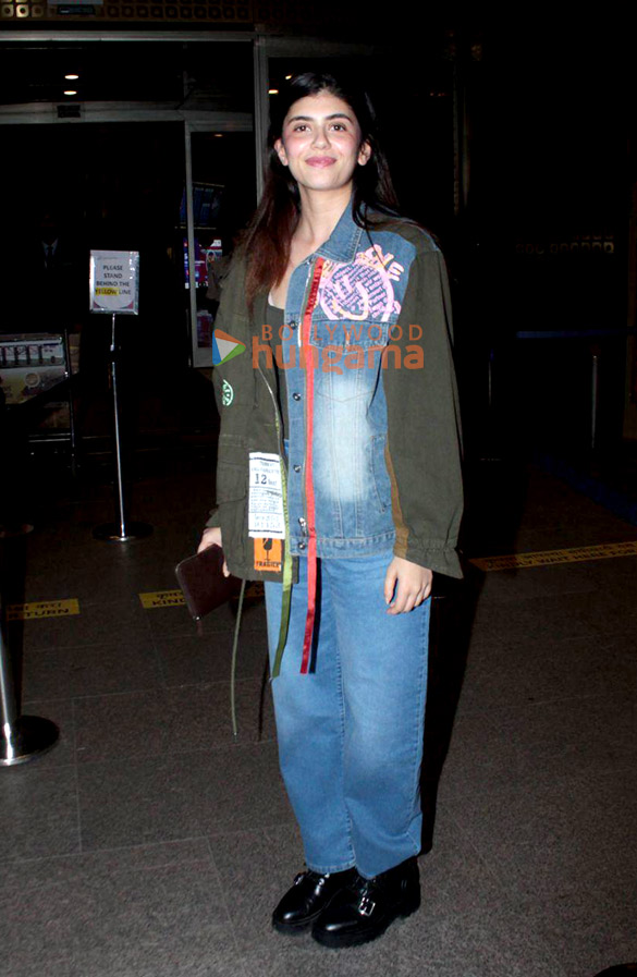 Photos: Sanjana Sanghi snapped at the airport Photos: Sanjana Sanghi snapped at the airport