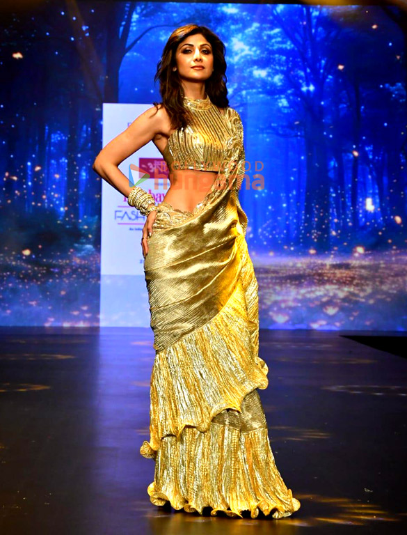 photos shilpa shetty walk for asha at bombay times fashion week 2024 4