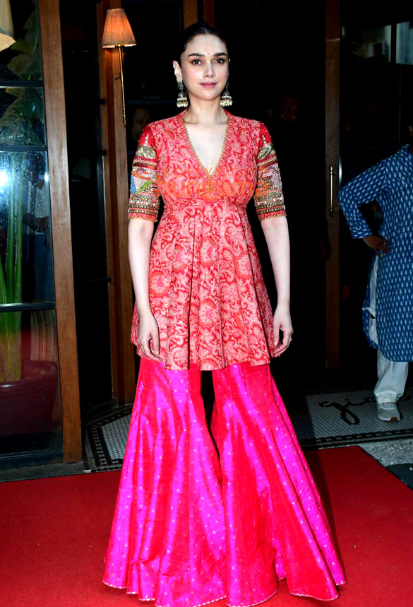 photos sonakshi sinha fardeen khan aditi rao hydari and others snapped at the success bash of heeramandi 3