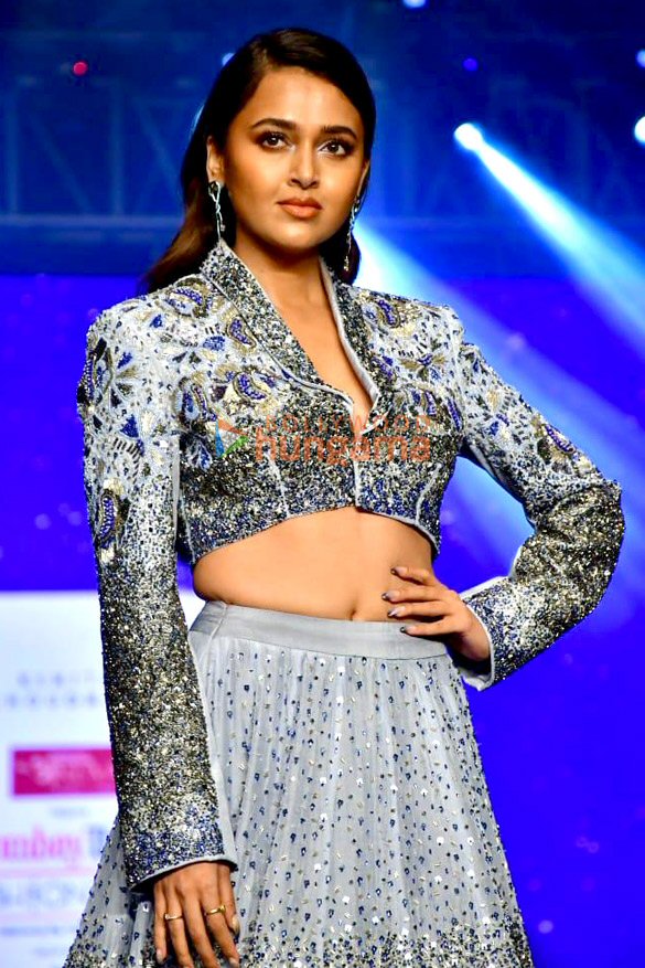 photos tejasswi prakash walk for kshitij chaudhary at bombay times fashion week 2024 4