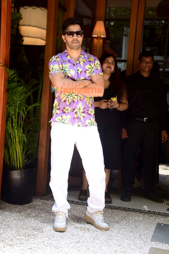 photos varun dhawan and kriti sanon host a brunch at gigi in bandra mumbai 2
