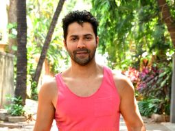 Photos: Varun Dhawan snapped in Juhu