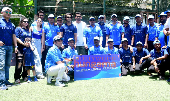photos zaheer khan and rajkummar rao with team srikanth snapped playing cricket with visually impaired players at astro turf nsci club worli 1 3