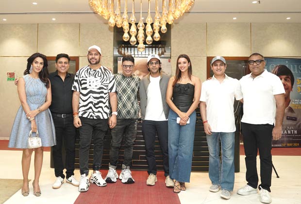 Rajkummar Rao, Triptii Dimri and team of Vicky Vidya Ka Woh Wala Video celebrate wrap-up with a party, see photo Rajkummar Rao, Triptii Dimri and team of Vicky Vidya Ka Woh Wala Video celebrate wrap-up with a party, see photo