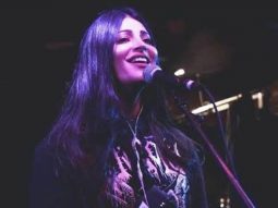 Shruti Haasan fuels music project speculation with rehearsal post