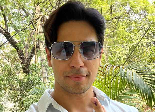 Sidharth Malhotra casts his vote in Delhi; shares pic