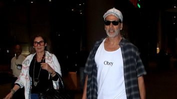 Akshay Kumar & Dimple Kapadia look fab as they get papped at the airport