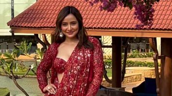 Uff That smile!!! Neha Sharma defines elegance in a red saree
