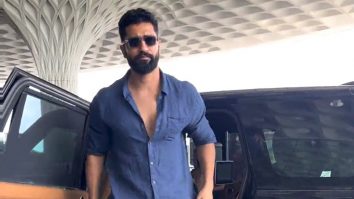 Always dapper! Vicky Kaushal strikes a pose for paps at the airport