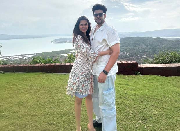 Karan Kundrra shares lovely vacay photos with Tejasswi Prakash amid breakup rumours; see pics