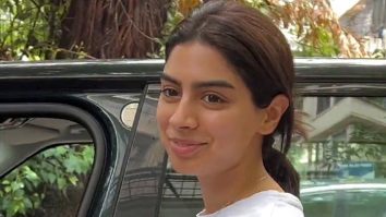 Khushi Kapoor greets paps as she gets clicked outside gym