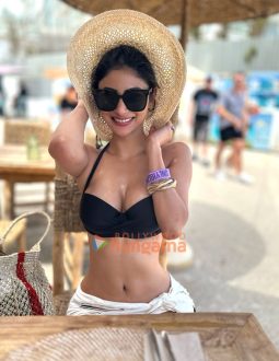 Mouni Roy