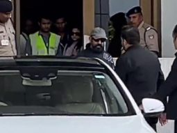 Paps capture a glimpse of Kamal Haasan as he gets clicked at the airport