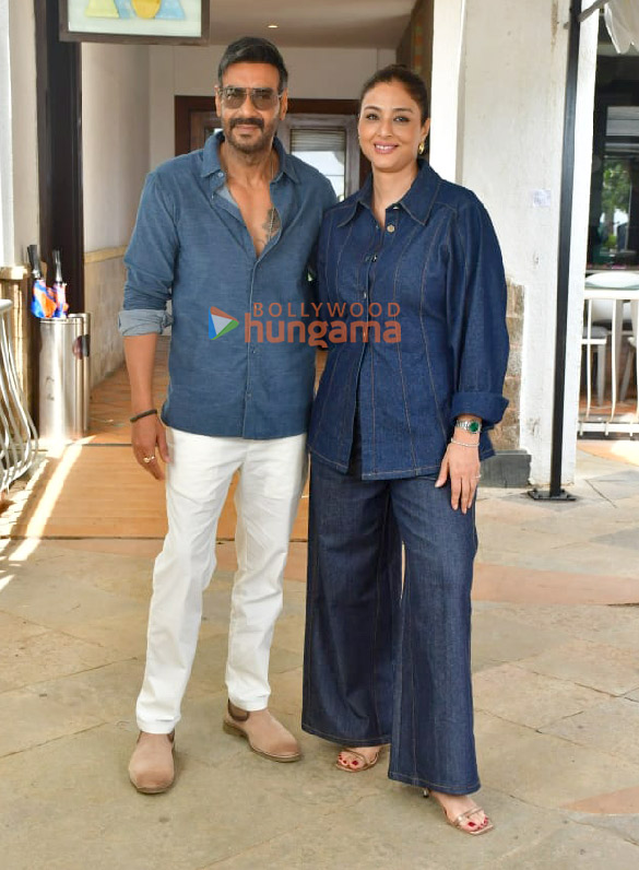 photos ajay devgn tabu and neeraj pandey snapped during auron mein kahan dum tha promotions 6