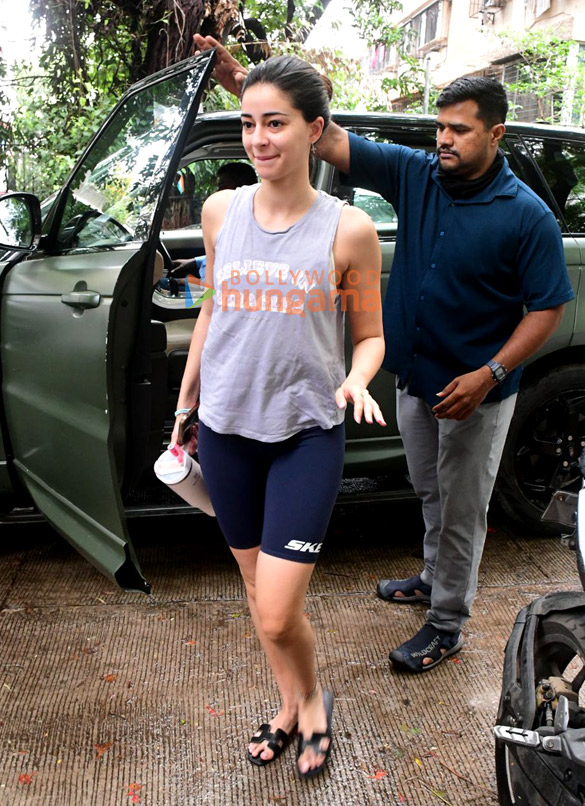 photos ananya panday spotted outside a gym in bandra 3