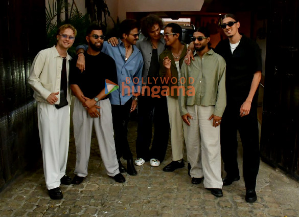 photos anil kapoor and dance group quickstyle snapped in juhu 2